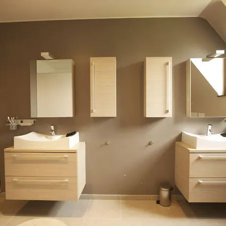 Pensjonat Chapeauveau - - Events Helecine